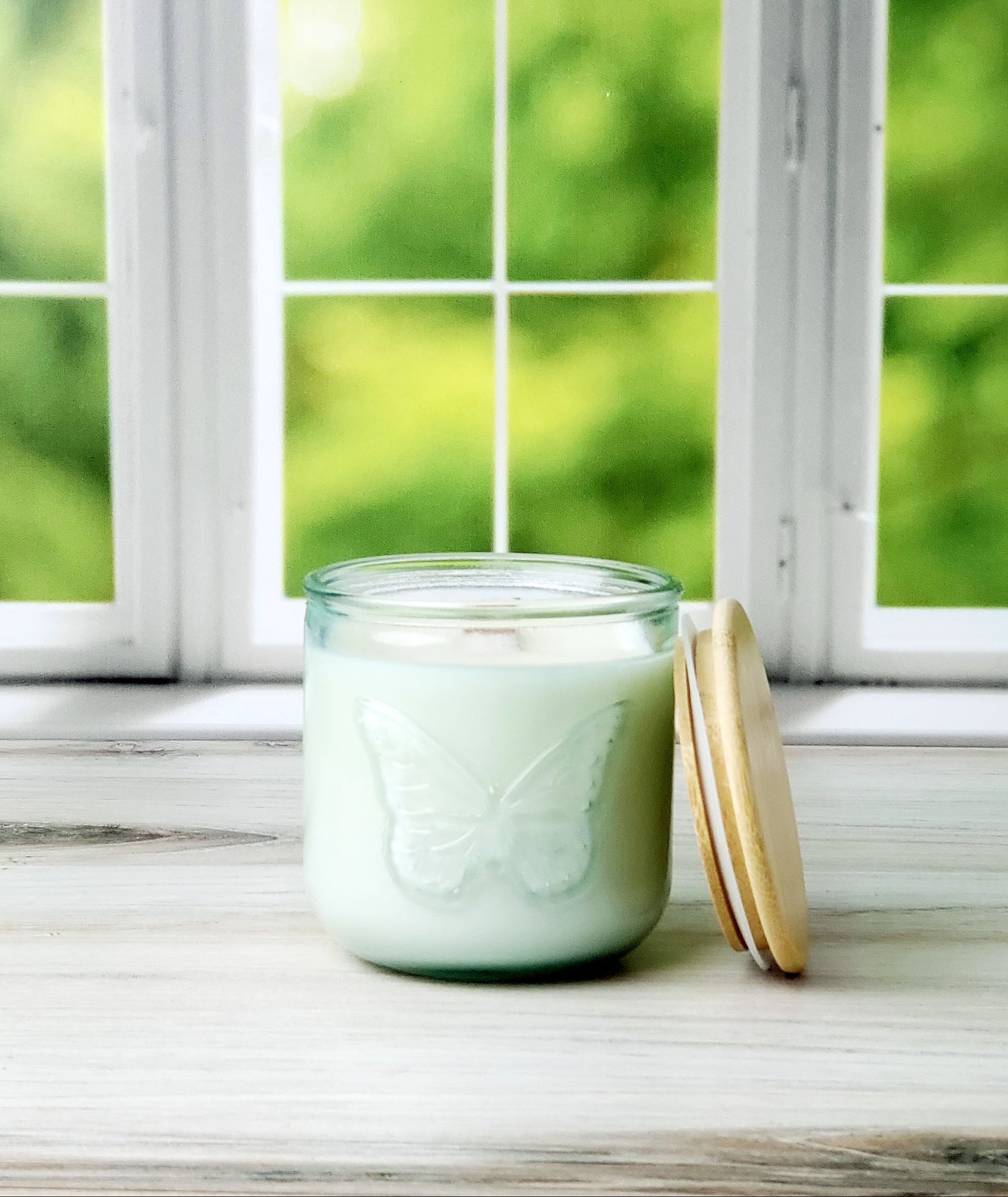 Hinoki & Lily 10 oz wood wick candle in recycled glass with wood lid