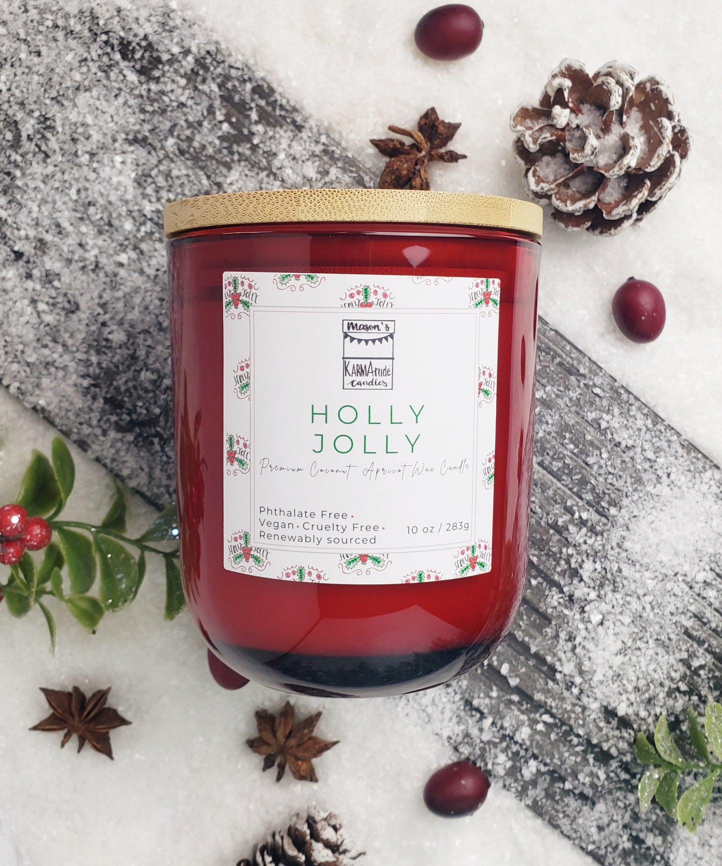 Holly Jolly candle with wood lid 10 oz