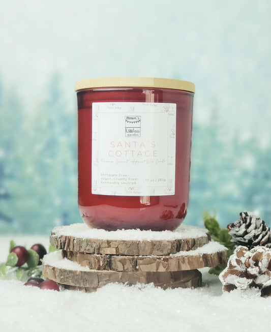 Santa's Cottage candle with wood lid 10 oz